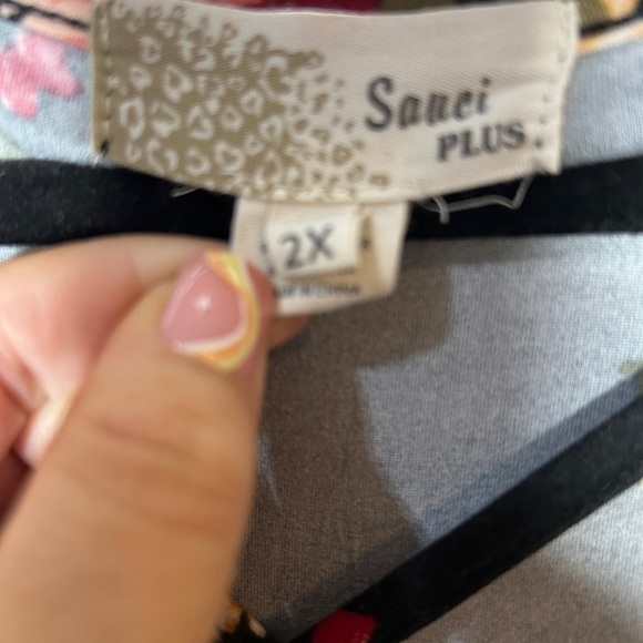 Sauci Plus Black floral Tshirt Dress 2X - Picture 4 of 5